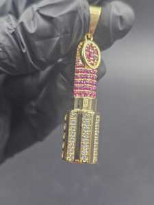Colgante de Labial Iced Out con Rubí Rosa y Moissanita VVS, de Plata 925 Bañada en Oro, Joyería Hip Hop, Colgante para Rapper - Product Image 2