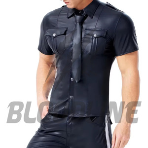 Tissu texturé en similicuir de qualité supérieure, design élégant de couleur noire unie, construction à manches courtes pour homme, en similicuir noir. - Product Image 2