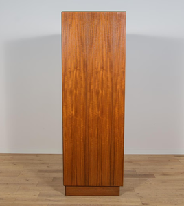 Armario de Madera Maciza de Estilo Tradicional con Cajones y Puerta para Dormitorio, Hotel, Apartamento o Villa - Product Image 4