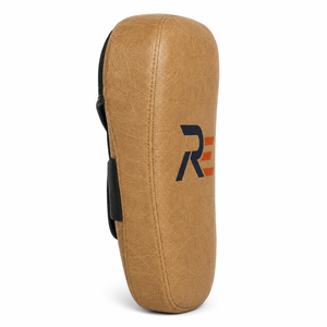 Escudo de Entrenamiento Profesional que Combina Acolchado Grueso, Construcción Resistente y Asas Cómodas para una Práctica Segura - Product Image 2