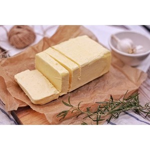 Mantequilla Natural Sin Sal Hecha con Leche de Vaca Pura para Aplicaciones Alimentarias Comerciales - Product Image 1