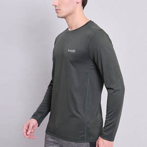 Camiseta de yoga para hombre, de tela lisa de secado rápido, con logo impreso personalizado, talla adulta. - Product Image 3