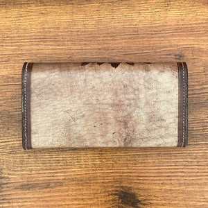 กระเป๋าสตางค์หนังแท้ที่ทำมือสำหรับผู้หญิงลายนูนขนนกตะวันตกกระเป๋าสตางค์หนังแท้ทนทานหนังวัวคลัทช์ลายดอกไม้ - Product Image 4