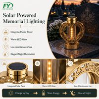 Lanterne solaire commémorative en forme de cœur pour cimetière, en métal et verre, avec design exclusif découpé