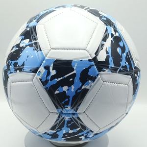 Ballon de football à motifs blanc, bleu et noir, sérigraphié, style populaire, pour entraînement et matchs en intérieur et extérieur - Product Image 5