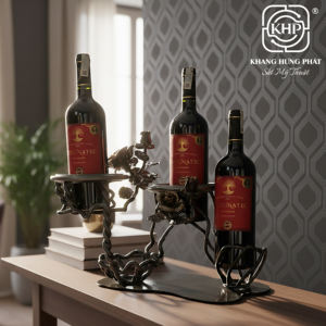 Estante para Vinos de Tres Pilares, Escultura Artística de Hierro Forjado, Decoración para el Hogar Hecha a Mano, Soporte de Exhibición Personalizable, Diseño Moderno - Product Image 2