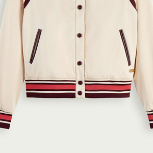 แจ็คเก็ต Varsity Letterman แบบกันน้ำพิเศษ แจ็คเก็ตวินด์เบรกเกอร์แบบกำหนดเองพร้อมแขนหนัง ไซส์ใหญ่พิเศษ แจ็คเก็ต Varsity ขายส่ง - Product Image 3