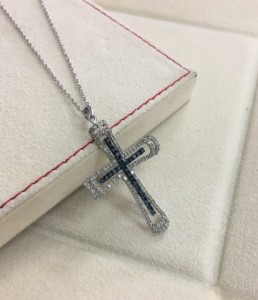 Collar con Colgante de Cruz de Plata de Ley 925 con Baño de Rodio, Piedra Natural de Corte Brillante y Engaste en Canal, Cadena de Serpiente para Mujer - Product Image 2