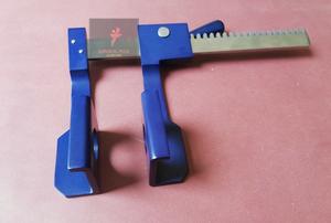 Espaciador de Costillas Burford Finochietto, 10 Pulgadas, Cuchillas Azules de Aluminio de Alta Calidad, Acero Inoxidable - Product Image 2