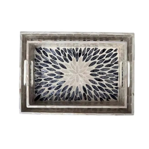 Plateau décoratif en résine en plusieurs couleurs, forme ronde, décoration d'intérieur, plateau en résine de haute qualité - Product Image 1