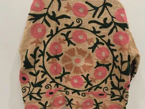Chaqueta de algodón Suzani bordada a mano para mujer, estilo bohemio chic étnico, ropa de invierno, abrigo tipo cárdigan con frente abierto. - Product Image 2