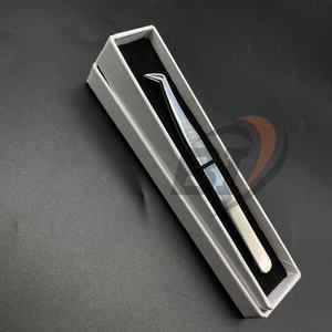 Venta al por mayor de pinzas de pestañas de acero inoxidable con punta puntiaguda embalaje Caja de aislamiento sostenible con etiqueta privada - Product Image 2