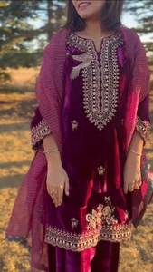 Salwar Kameez de Seda de Diseño Elegante con Bordado Multicolor en el Cuello, Aspecto Bonito y Sofisticado, con Dupatta, Ideal para Fiestas - Product Image 2