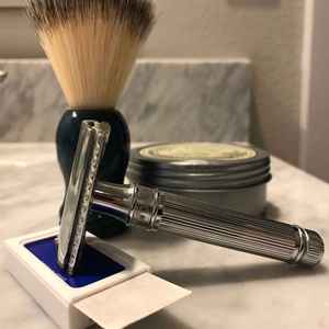 มีดโกนหนวดแบบคลาสสิก สแตนเลส ทองเหลือง ใช้ซ้ำได้ ด้ามยาว ใบมีดสองคม สำหรับผู้ชาย มีตัวอย่างให้ทดลองใช้ฟรี - Product Image 4