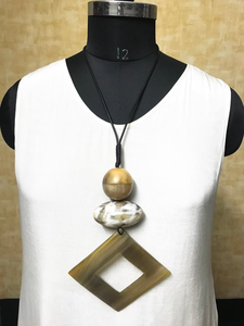Collier en corne de buffle fait main, de haute qualité, éco-responsable, bijoux ethniques, pendentif pour femmes, style imitation antique moderne - Product Image 6