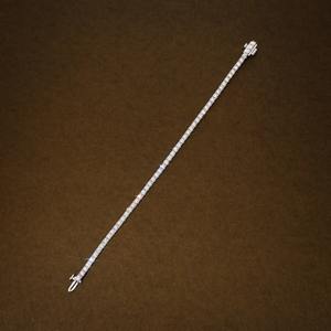 Pulsera de Tenis de Moissanita de Alta Calidad y Diseño Moderno, Plata de Ley 925, Ideal como Regalo de Aniversario para Mujer al Mejor Precio - Product Image 3