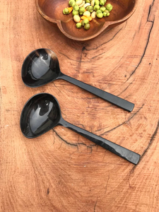 Cuchara de Cuerno de Búfalo Clásica de Alta Calidad con Acabado Pulido Espejo para Fiestas, Cuchara para Servir Ecológica - Product Image 3