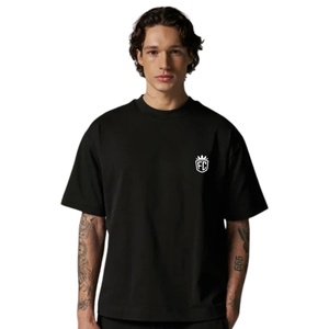 T-shirt Homme Oversize à Manches Courtes Noir avec Logo Minimaliste sur la Poitrine en Coton Col Rond Décontracté Style Urbain Streetwear Vente en Gros - Product Image 6