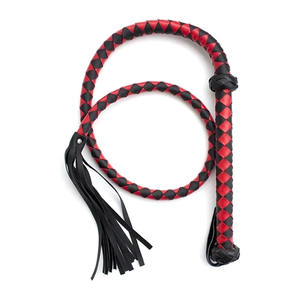 Fouet de polo à poids équilibré, conçu pour une manipulation fluide, un contrôle du cavalier, l'entraînement, la pratique et les matchs. Fouet en cuir pour chevaux. - Product Image 1