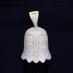 Colgante Fantasma de Aleación Chapada en Oro de 18K con Microincrustaciones de Cristales de Imitación, Amuleto con Temática de Dibujos Animados G.G., Regalo Unisex Estilo Hiphop - Product Image 1