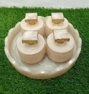 Pot en résine personnalisé pour la maison, le bureau, les cadeaux, les bijoux, les bonbons, le rangement des épices et l'organisation décorative avec couvercle - Product Image 1