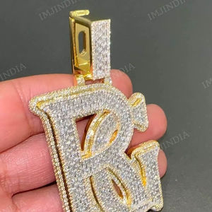 Pendentif à deux lettres serti de pierres : Or 14 carats personnalisé, argent sterling, moissanite - Product Image 1