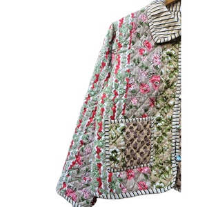 Chaqueta Acolchada Estilo Burfi de Algodón Vintage Hecha a Mano en India, Diseño de Rayas Bordadas, Impermeable, Reversible, Ecológica, para Mujer - Product Image 2