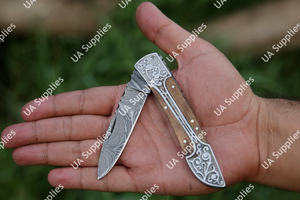 Couteau pliant en acier Damas gravé à la main, OEM/OBM, manche en bois et époxy, lame coulissante à pointe tombante et bord plat, pour camping et EDC – Vente chaude - Product Image 4