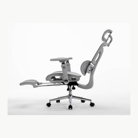 Chaise de bureau ergonomique de milieu de gamme avec dossier en maille et fonctions d'inclinaison et de réclinaison intégrées