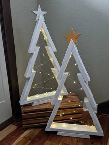 Árbol de Navidad Clásico de Madera, Forma de Pino, Tamaño Mediano, Decoración Interior, Artesanía, Luces LED, Adornos Blancos Cálidos, Base Incluida - Product Image 6