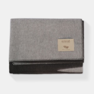 100% Mongolian Yak Down Blanket <b>Super</b> <b>Soft</b> Eco-friendly Winter Warm Luxury Custom Blanket 150*200cm - Product Image 4