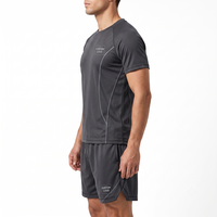 Ensemble de sport pour homme à séchage rapide avec logo personnalisé ODM, t-shirt et short d'entraînement imprimés par transfert thermique, vêtements de sport performants