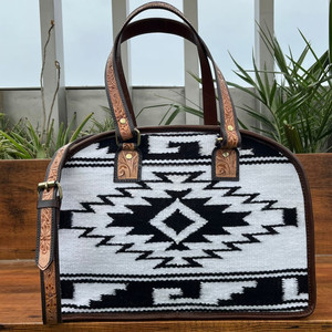 Conjunto combinado de 2 piezas de cuero azteca hecho a mano personalizado, bolso de mano y bolso de mano cruzado, combinado para uso al aire libre de mujer - Product Image 5