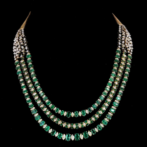 Collier multicouche en argent avec diamants de laboratoire et émeraude verte de laboratoire |   Bijoux de Mariage de Luxe |   Bijoux de mariée - Product Image 1