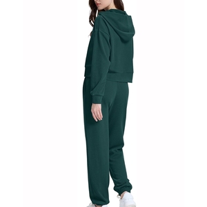 Ensemble de jogging uni pour femme OEM – Pull et pantalon de survêtement tendance et décontracté pour l'hiver - Product Image 4