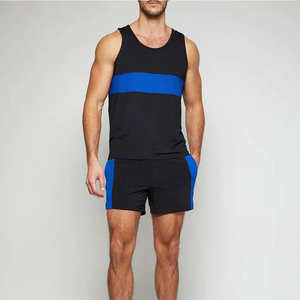 เสื้อกล้ามกีฬาผู้ชายแบบมีแถบตัดสี สวมใส่สบาย โลโก้สั่งทำได้ ผลิตจากผ้าสแปนเด็กซ์/โพลีเอสเตอร์ แห้งเร็ว ระบายอากาศได้ดี - Product Image 1