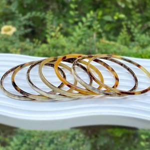 Bracelet en corne de buffle naturelle polie fait main, bijou écologique, cadeau - Product Image 3