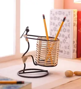 Yeni tasarım el işi demir kalemlik masa aksesuarı kalem standı için masa süsü Showpiece ve hediyeler