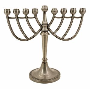 Ménorah/Hanukiah traditionnelle juive en aluminium – Support de bougies de Hanouka de haute qualité, durable et portable pour la décoration intérieure et les mariages - Product Image 3