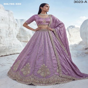 Magnifique Lehenga Cadbury Silk avec broderies et travail de sequins, motif rayé et Butta, bordure festonnée, coupe trapèze, mode féminine - Product Image 1