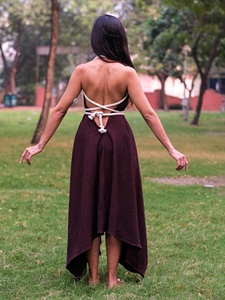 Vestido Maxi Halter Teñido Orgánicamente, Estilo Boho, Vestido de Diosa, Vestido Étnico Fluido para Festivales, Vestido de Verano Hippie para Vacaciones en la Playa - Product Image 2