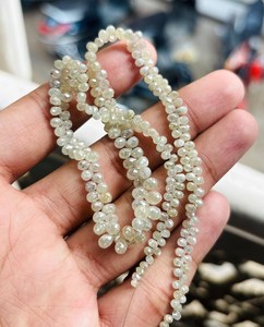 Perles de diamant blanc naturel facettées en forme de briolette 2,5-4 mm, perles de pierres précieuses en forme de goutte pour la fabrication de bijoux, vente en gros - Product Image 2
