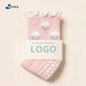 ถุงเท้ากันลื่นสีชมพูสำหรับผู้หญิง JZVINA ลายการ์ตูนน่ารัก ขอบระบาย ยาวถึงข้อเท้า ผ้าฝ้าย รับสกรีนโลโก้ ถุงเท้ากันลื่นสำหรับใส่ในบ้าน - Product Image 1