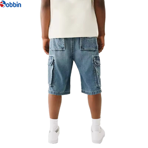 BOBBIN INDUSTRIES Salopette en jean baggy pour homme, style streetwear, avec poches cargo latérales et poches à rabat arrière, coupe droite, design personnalisé, tendance estivale - Product Image 2