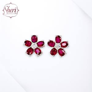 Boucles d'oreilles clous de luxe en or blanc massif 18 carats pour femme, forme fleur, rubis naturel rouge et diamants, par Sheri Jewels, pour anniversaire - Product Image 1