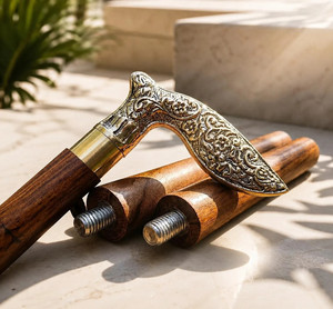 ไม้เท้าทองเหลืองลายดอกไม้ประดับตกแต่ง งานฝีมือศิลปะดั้งเดิม ดีไซน์สวยงาม - Product Image 1