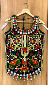 Blusa étnica de algodón con bordados coloridos y detalles de cuentas para mujer, ropa tradicional india y pakistaní para bodas. - Product Image 2