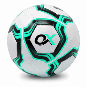 Ballon de football Oxva Industries en cuir premium, cousu à la machine, avec rétention d'air, pour clubs, écoles et tournois officiels - Product Image 4
