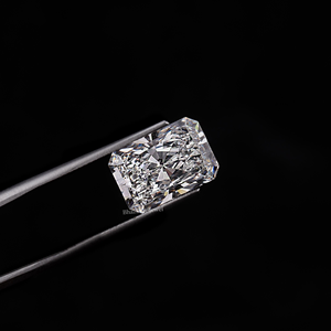 Diamant de laboratoire taille princesse, pierre non montée pour la création de bijoux - Product Image 2