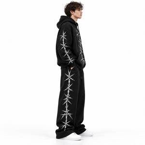 Ensemble de survêtement pour homme, imprimé fil de fer barbelé noir, coupe ample, style streetwear, 2 pièces, écologique et lourd - Product Image 4